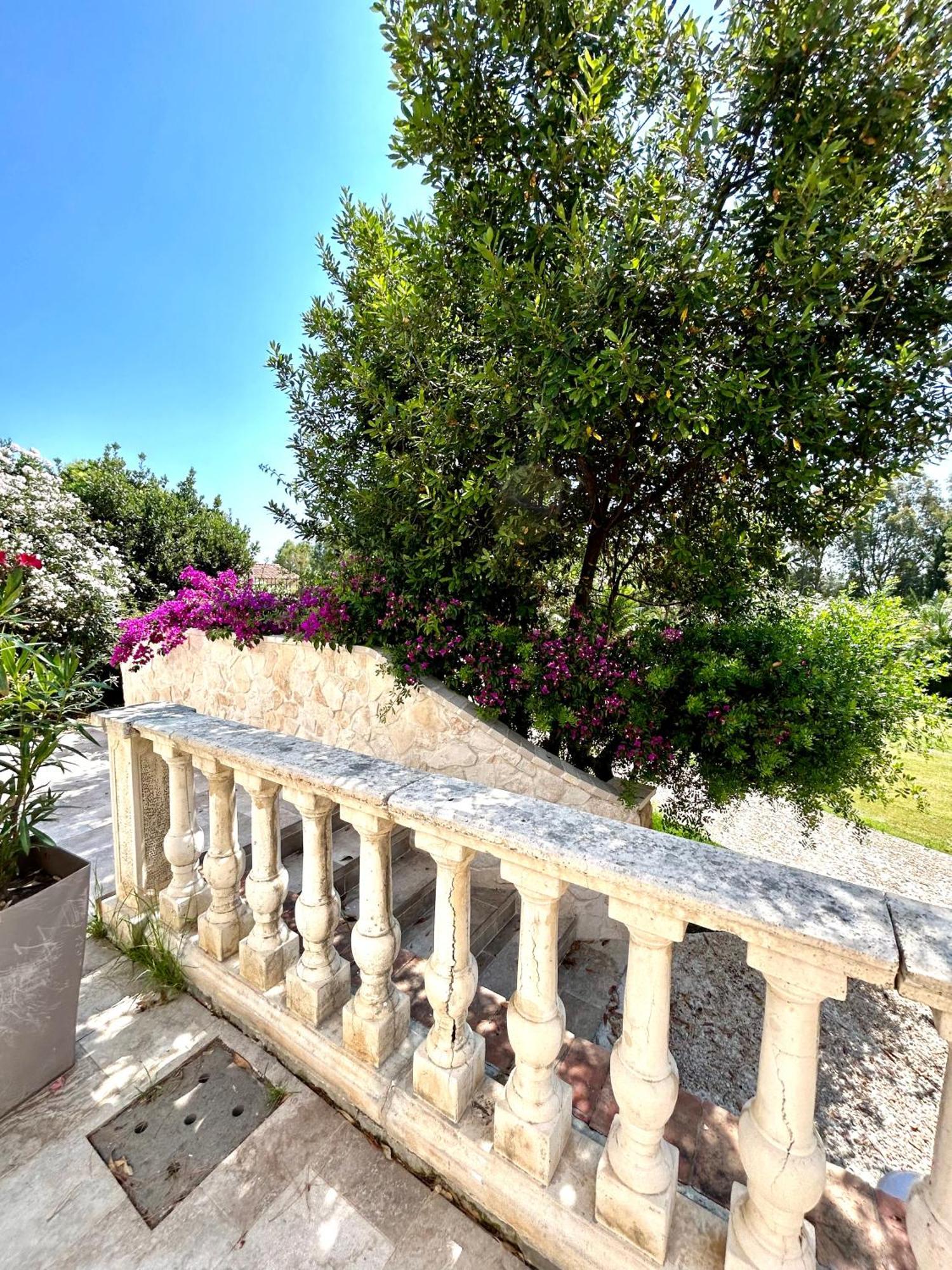 Villa Cavalieri Country Hotel Pula Ngoại thất bức ảnh